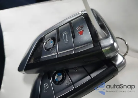 2016 BMW 740I z USA, uszkodzony, nr VIN WBA7E2C56GG547033